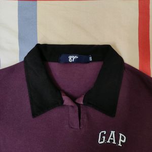 GAP Cropped Wine Tshirt