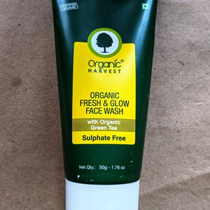 Organic Harvest Fresh And Glow Face Wash