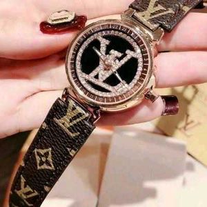 Louis Vuitton Women Master Copy Watch