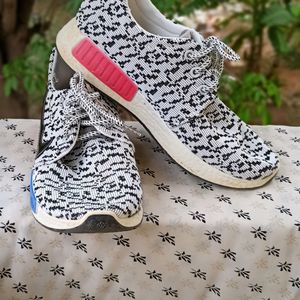 women sneakers