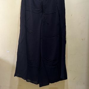 *Price Drop* Neerus Black Georgette Suit Size XL