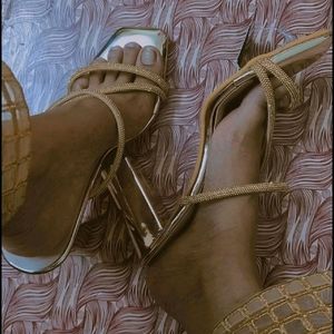 Elle Golden Sandals