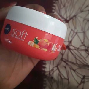 Nivea Peach Moisturizer