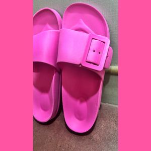 NEW KOOK N KEECH PINK RUBBER SLIDES