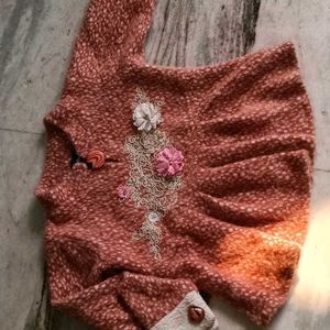 Woolen Top For 4-6 Year Girl