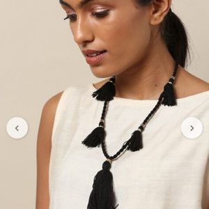 Indie Necklace - New Condition