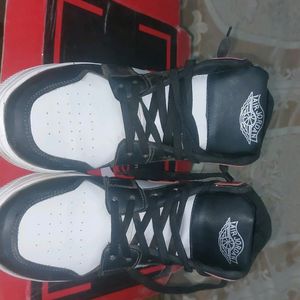 Air Jordan Sports Shoes In A New Condition