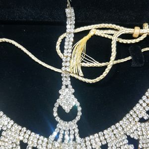 White Colour Jarkan Set With Maang Tikka And Earri