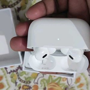 Apple Airpods Pro With Wireless Charging