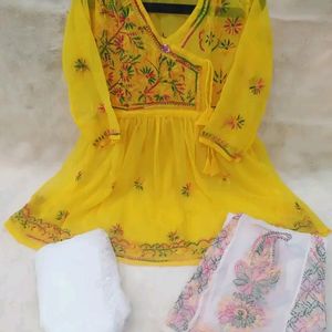 Chickenkari Kurta With Bottom And Dupatta Set 🌿📐