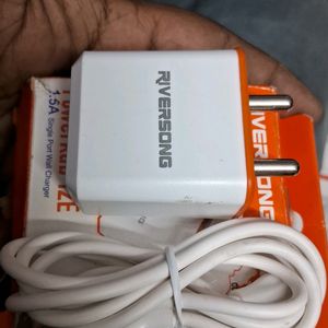 Riversong 7.5 Walt Charger With Micro USB V8