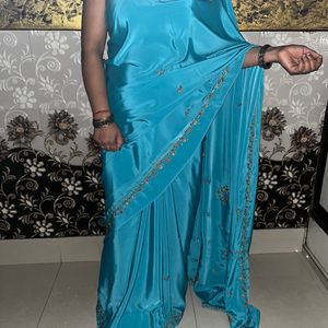 crepe saree without black blouse