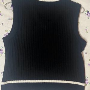 Black Crop Sweater