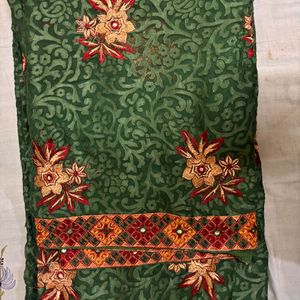 Green Color Heavy Border Saree