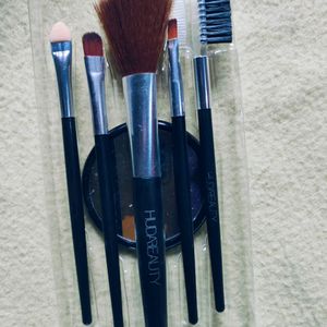 Huda Beauty Make Up Brush