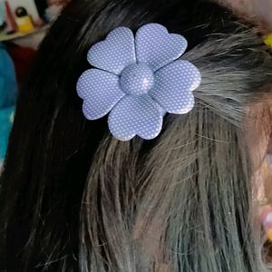 Florel hair clip..🌸