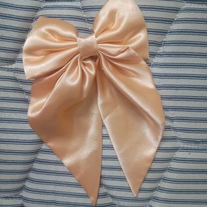 Tira Hair Bow