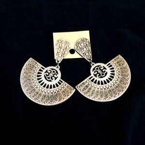 Extremely Light Weight Earrings