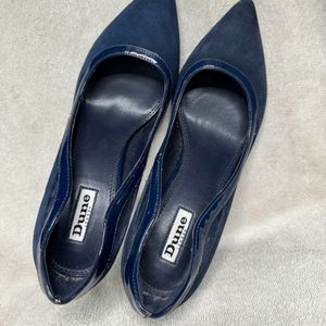 It’s a Very Comfortable Blue Heels From Dune