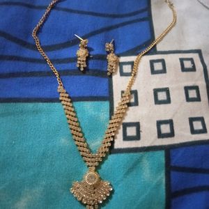 2 Necklace And 3 Earrings Pair Combo