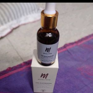 MyGlamm 10% Niacinamide Clarifying Serum Enriched