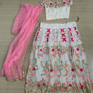 🔥Price Drop🔥!!! White & Pink Lehenga Choli 👰🏻‍