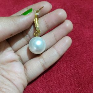 Silver Pearl Earings