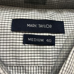 Men Small Checked Shirt Of 40 Inch