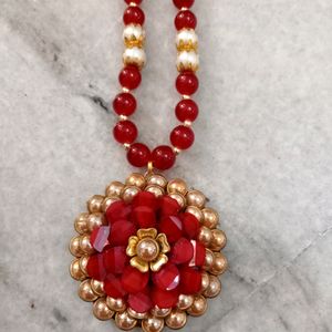 Necklace With Earrings In Red & Golden