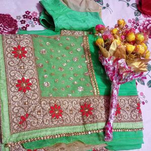 Wedding Saree+Artificial Flowers