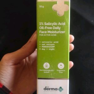 The Dermaco 1% Salicylic Acid Face Moisturizer 🧴