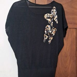 Trendy Black Top