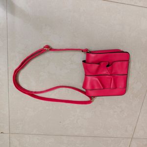 Sling Bag For Women. Stylish And Modern. Like New