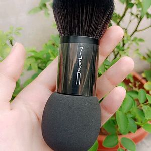 Mac Foundation Brush And Blender 🫶