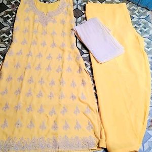 Kurta Set With Dupatta