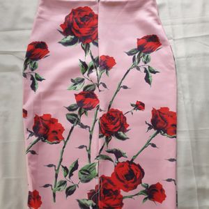 Knee Length Skirt With Slit And Zip At Back