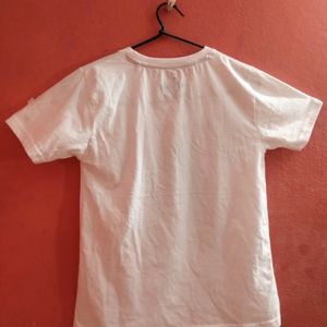 WHITE COLOUR COMFY AND SOFT T SHIRT 👕