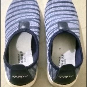 TRV Casual shoes w