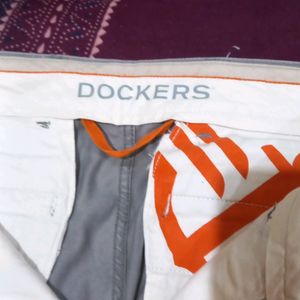 DOCKERS CARGOS