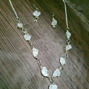 Goa White Stone Necklace With Earrings