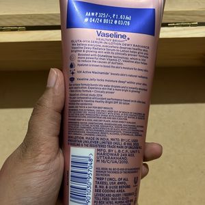 Vaseline Gluta Hya Serum In lotion 200ml