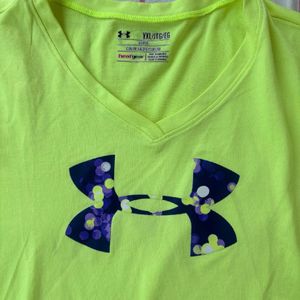 Under Armour Womens Tshirt