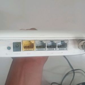 Mercury Wifi ROUTER with Adaptor Working