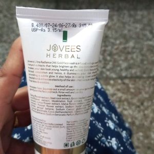 Jovees Harbal Gold Face Wash Coin Fix