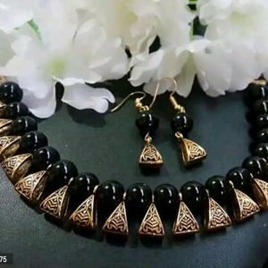 Black Elegant Alloy Jewellery Set