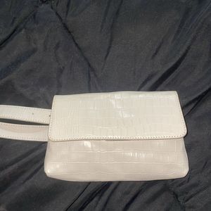 White Forever 21 Waist Bag