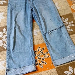 Ice Blue Torned Jeans