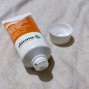 😍The Derma Co. Spf 50 PA+++ Sunscreen..😍