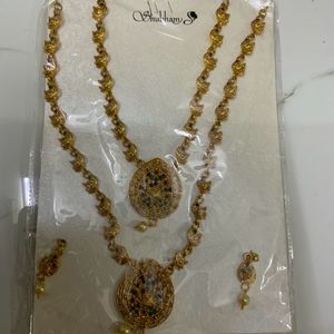 Gold Jewellery With  Pearls Finish