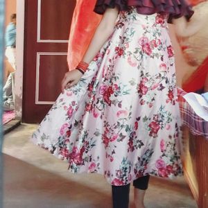 Rs 300 Off Beautiful Gown For Girls And Tenagers